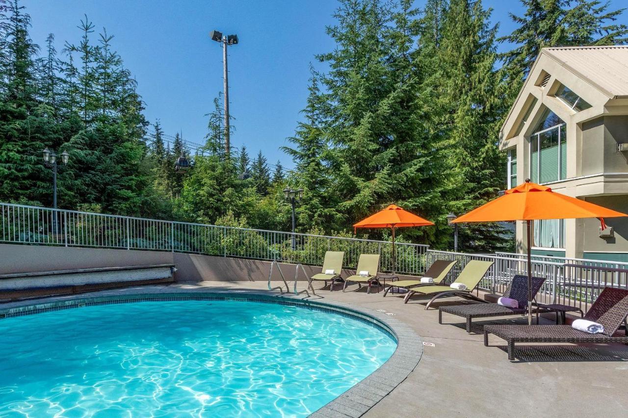 Woodrun 302 | Large W/ Shared Heated Pool & Large Hot Tub * Whistler